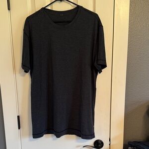 Men’s size XL Lululemon basic t-shirt in dark gunmetal gray.